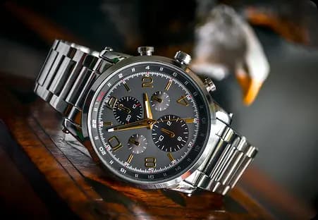Chronograph watch