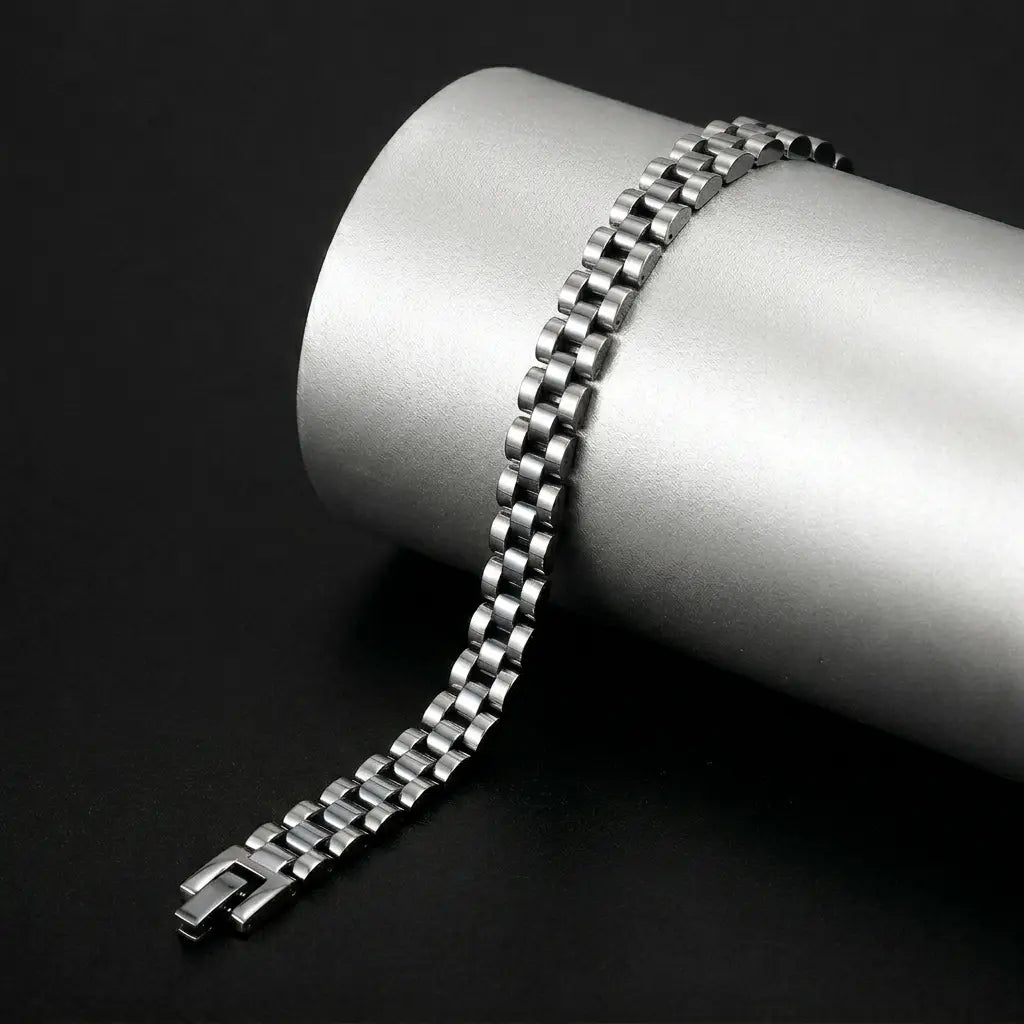 Monogram Interlocking Series | Woven Franco Mesh Bracelet with Engraved Circular Crest